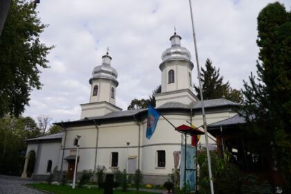 Asociaţia Multifuncțională Filantropică „Sfântul Spiridon“ din Galaţi oferă în continuare sprijin copiilor şi familiilor nevoiaşe – fotografia 1