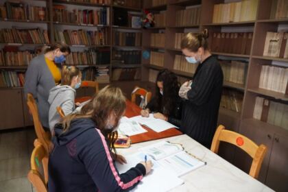 Asociaţia Multifuncțională Filantropică „Sfântul Spiridon“ din Galaţi oferă în continuare sprijin copiilor şi familiilor nevoiaşe – fotografia 9