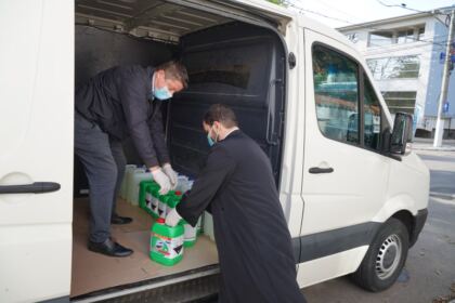 Arhiepiscopia Dunării de Jos sprijină în continuare unităţile medicale – fotografia 8