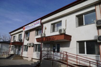 Arhiepiscopia Dunării de Jos sprijină în continuare unităţile medicale – fotografia 13