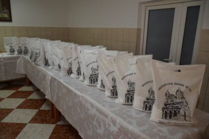 Centrul social „Sfânta Filofteia“ din Brăila sprijină familiile cu mulţi copii – fotografia 21
