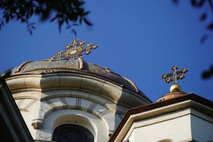 Praznicul Înălţării Sfintei Cruci la Catedrala Arhiepiscopală din Galaţi şi daruri la început de an şcolar – fotografia 3