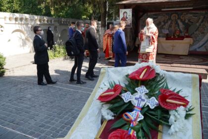 Praznicul Înălţării Sfintei Cruci la Catedrala Arhiepiscopală din Galaţi şi daruri la început de an şcolar – fotografia 25