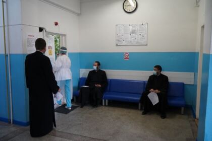 În Arhiepiscopia Dunării de Jos continuă campanie de donare de sânge – fotografia 12