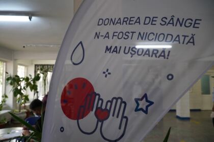Săptămânal preoţi şi credincioşi din Arhiepiscopia Dunării se mobilizează pentru a dona sânge – fotografia 5