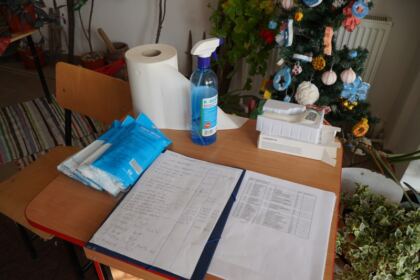 Arhiepiscopia Dunării de Jos oferă ghiozdane şi rechizite şcolare copiilor nevoiaşi – fotografia 21