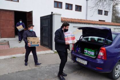Activităţi misionare şi social-filantropice îndreptate către semenii afalţi în dificultate – fotografia 2