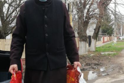 Sfânta Cruce izvor de dragoste, lumină şi binecuvântare pentru semenii nevoiaşi – fotografia 6