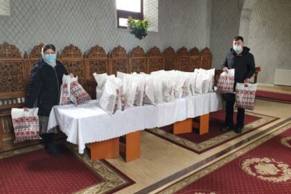 Sfânta Cruce izvor de dragoste, lumină şi binecuvântare pentru semenii nevoiaşi – fotografia 21