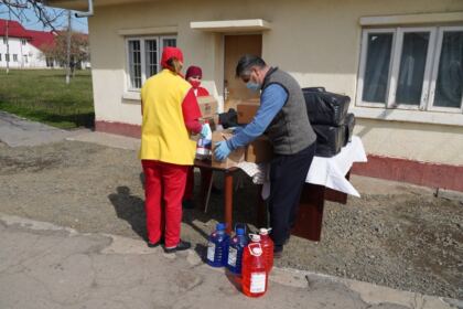 Daruri oferite Centrului Medico-Social din localitatea Pechea, judeţul Galaţi – fotografia 16