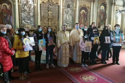 Concursul naţional catehetic „Biserica – familia românilor de pretutindeni“ în Parohia „Sfântul Ierarh Nicolae“, Brăila – fotografia 2