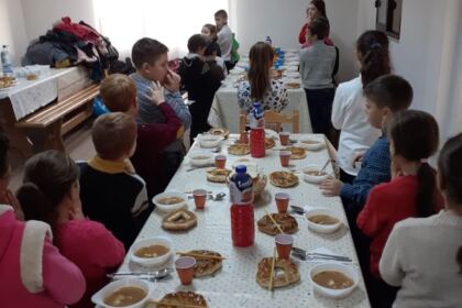 Concursul naţional catehetic „Biserica – familia românilor de pretutindeni“ în Parohia Ghidigeni, Protopopiatul Nicoreşti, judeţul Galaţi – fotografia 11
