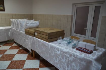 Familiile cu mulţi copii şi bolnavii de Covid-19 au primit ajutoare din partea Bisericii – fotografia 6