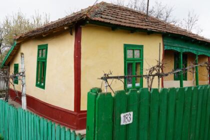 Ajutoare oferite unităţilor medicale, bătrânilor şi familiilor cu mulţi copii – fotografia 26