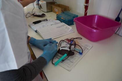 O nouă acţiune de donare de sânge a preoţilor şi credincioşilor din Protopopiatul Tecuci – fotografia 19