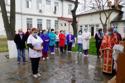 Rugăciune şi filantropie în Protopopiatul Tecuci în ziua de prăznuire a Sfântului Mare Mucenic Gheorghe – fotografia 7