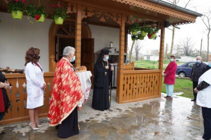 Rugăciune şi filantropie în Protopopiatul Tecuci în ziua de prăznuire a Sfântului Mare Mucenic Gheorghe – fotografia 9
