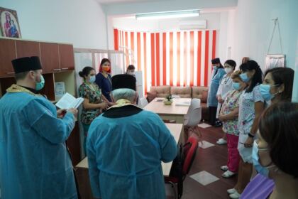 Programul eparhial „Ne înnoim de Sfintele Paşti“ a continuat în municipiul Brăila – fotografia 17