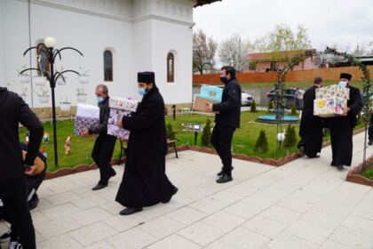Activităţi social-filantropice în trei parohii rurale din judeţul Galaţi – fotografia 30