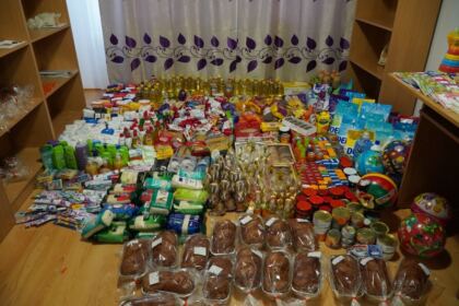 Daruri pentru 40 de familii nevoiaşe din localitatea Cărăpceşti, judeţul Galaţi – fotografia 4