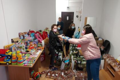Daruri pentru 40 de familii nevoiaşe din localitatea Cărăpceşti, judeţul Galaţi – fotografia 8