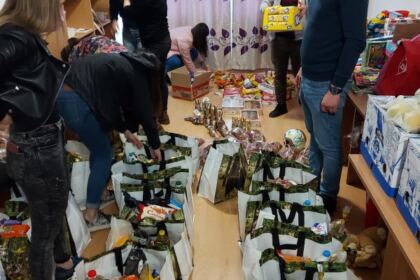 Daruri pentru 40 de familii nevoiaşe din localitatea Cărăpceşti, judeţul Galaţi – fotografia 11