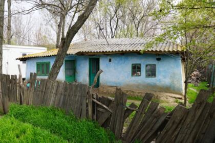 Daruri pentru 40 de familii nevoiaşe din localitatea Cărăpceşti, judeţul Galaţi – fotografia 28