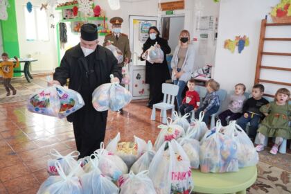 Daruri pentru copiii de la Grădiniţa parohială „Familia“ din Brăila – fotografia 7