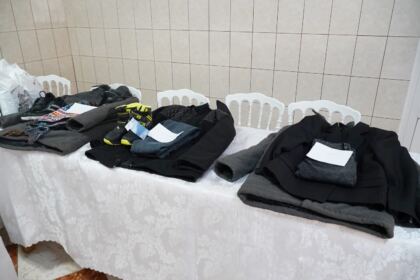 Parohia „Sf. Filofteia“ din Brăila sprijină semenii nevoiaşi şi unităţile medicale – fotografia 3