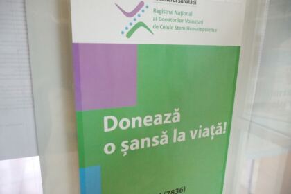Elevii seminarişti gălăţeni au donat sânge pentru semenii lor din spitale – fotografia 8