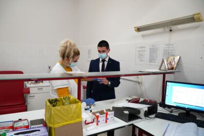 Elevii seminarişti gălăţeni au donat sânge pentru semenii lor din spitale – fotografia 10