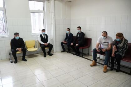 Elevii seminarişti gălăţeni au donat sânge pentru semenii lor din spitale – fotografia 13