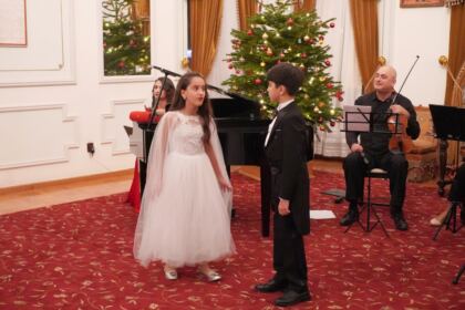 Concert caritabil pentru Marci la Muzeul eparhial din Galaţi – fotografia 25