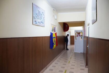 Daruri pentru copiii de la Şcoala Specială „Constantin Pufan“ din Galaţi – fotografia 4
