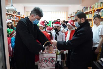 Daruri pentru copiii de la Şcoala Specială „Constantin Pufan“ din Galaţi – fotografia 16