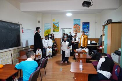 Daruri pentru copiii de la Şcoala Specială „Constantin Pufan“ din Galaţi – fotografia 19