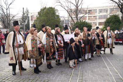 Festivalul de datini şi obiceiuri la Naşterea Domnului şi Anul Nou „Tudor Pamfile“ la Galaţi – fotografia 26