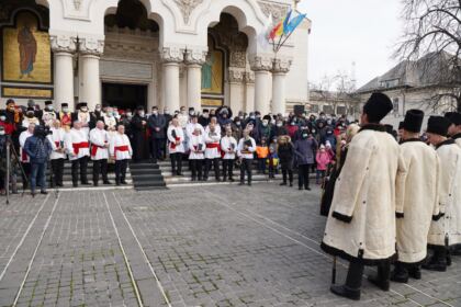 Festivalul de datini şi obiceiuri la Naşterea Domnului şi Anul Nou „Tudor Pamfile“ la Galaţi – fotografia 27