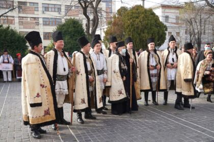 Festivalul de datini şi obiceiuri la Naşterea Domnului şi Anul Nou „Tudor Pamfile“ la Galaţi – fotografia 35