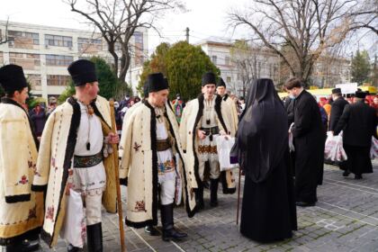 Festivalul de datini şi obiceiuri la Naşterea Domnului şi Anul Nou „Tudor Pamfile“ la Galaţi – fotografia 36