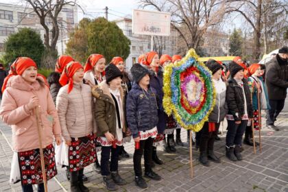 Festivalul de datini şi obiceiuri la Naşterea Domnului şi Anul Nou „Tudor Pamfile“ la Galaţi – fotografia 50