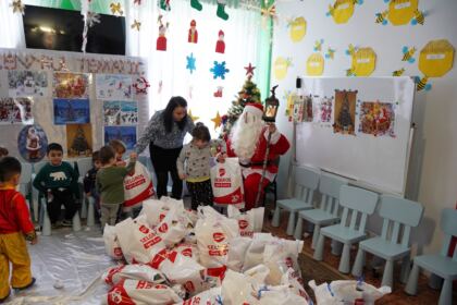 Daruri pentru copiii de la Grădiniţa „Familia“ din Brăila – fotografia 11