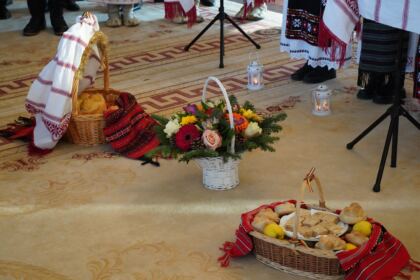 Colindători la Centrul Eparhial al Arhiepiscopiei Dunării de Jos – fotografia 1
