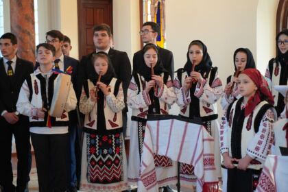 Colindători la Centrul Eparhial al Arhiepiscopiei Dunării de Jos – fotografia 3