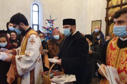 Ierarhul Dunării de Jos a trimis daruri la Centrul Medico-Social din localitatea Pechea, judeţul Galaţi – fotografia 5