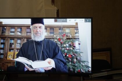 Elevii seminarişti gălăţeni l-au omagiat astăzi pe poetul naţional Mihai Eminescu – fotografia 16