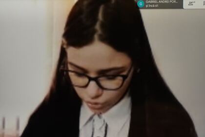 Elevii seminarişti gălăţeni l-au omagiat astăzi pe poetul naţional Mihai Eminescu – fotografia 23