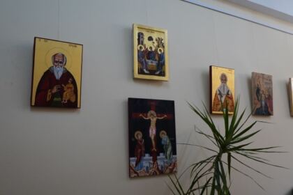 Simpozion studenţesc la Galaţi dedicat Sfinţilor Trei Ierarhi – fotografia 5