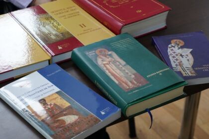 Simpozion studenţesc la Galaţi dedicat Sfinţilor Trei Ierarhi – fotografia 27