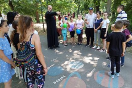 Activităţi de vară pentru copiii din trei parohii brăilene – fotografia 6
